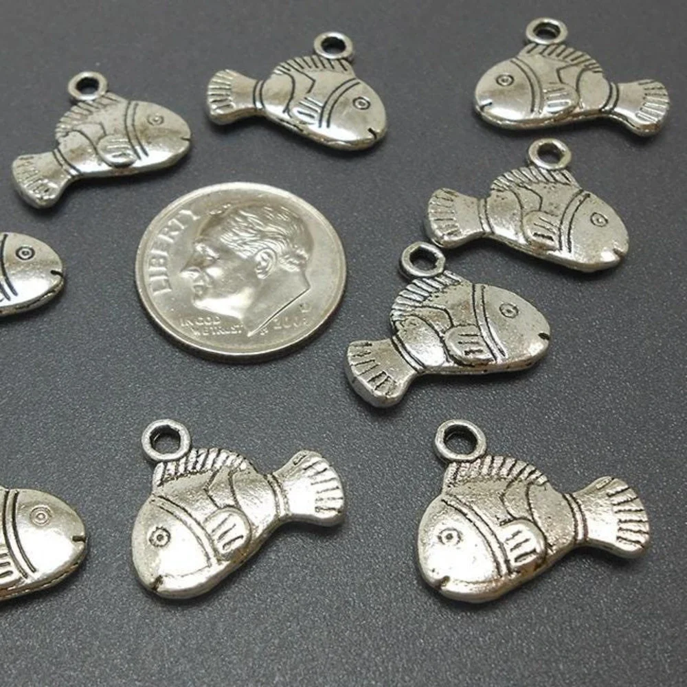 10pcs Clownfish‎ Charms silver tone clown fish ocean life, jewelry supplies